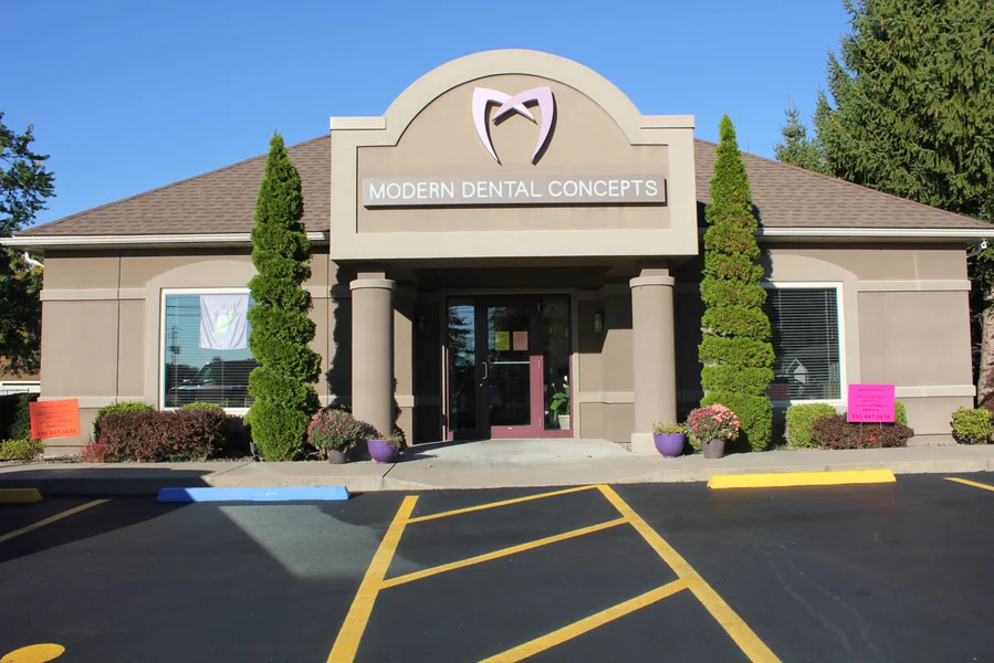 Gentle tooth extraction at Modern Dental Concepts in Warren, OH