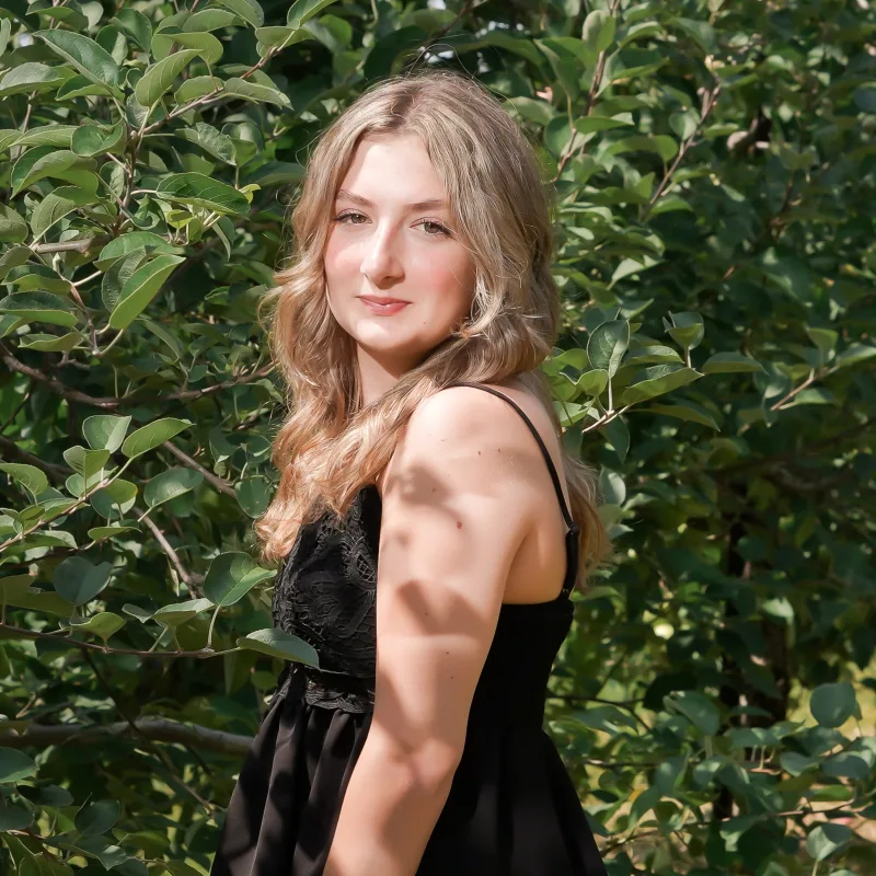 Nicole, Dental Assistant at Modern Dental Concepts
